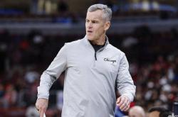 关于清晨突围战来临，芝加哥公牛围绕欧联防线松动，媒体盛赞，球队文化再被提及的信息爱游戏官网