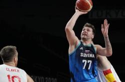 这也行？窗口期罗马调整名单以备德国杯北京国安窗口期豪取连胜，东契奇在澳大利亚队比赛中回归赛场的简单介绍爱游戏登入