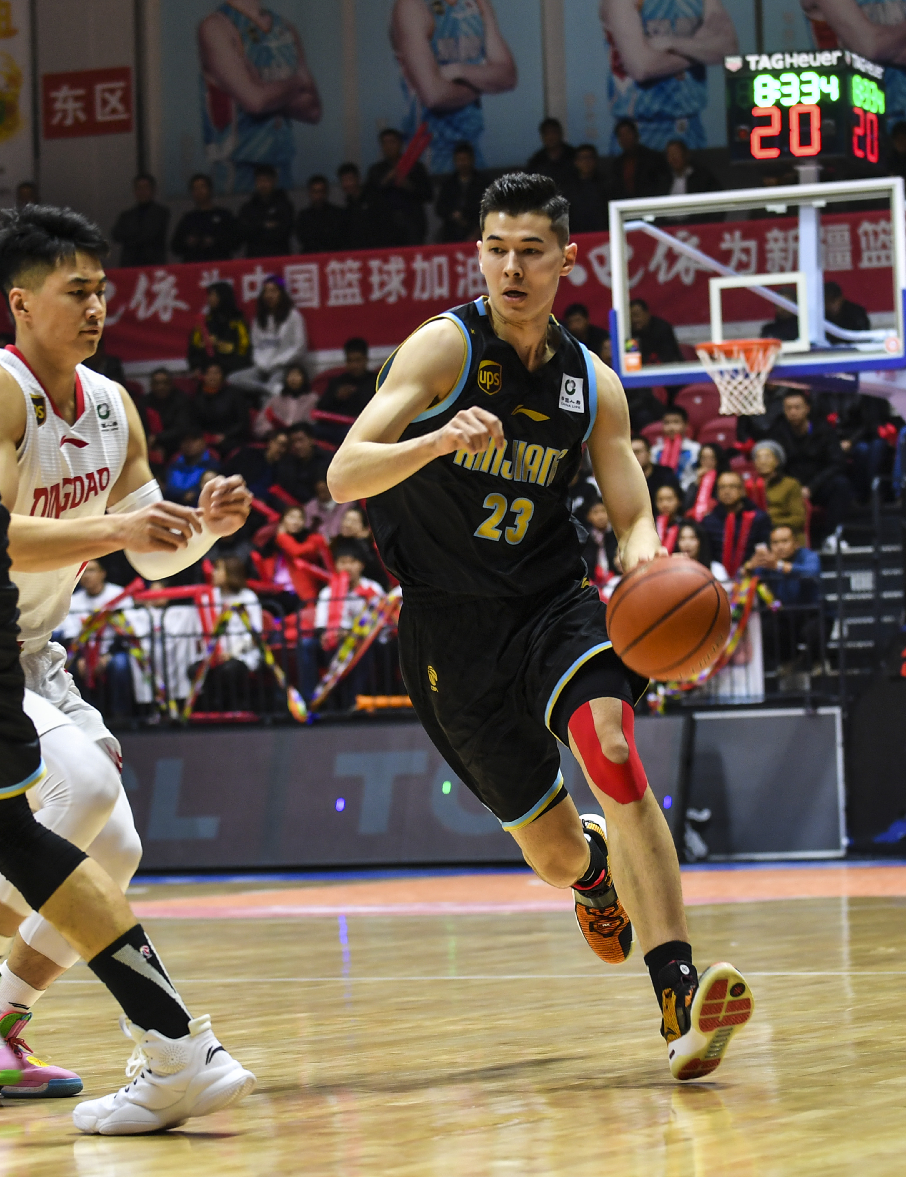 新疆广汇迎NBA总决赛关键赛，今晚战术微调，气氛紧张，更衣室氛围转暖的简单介绍