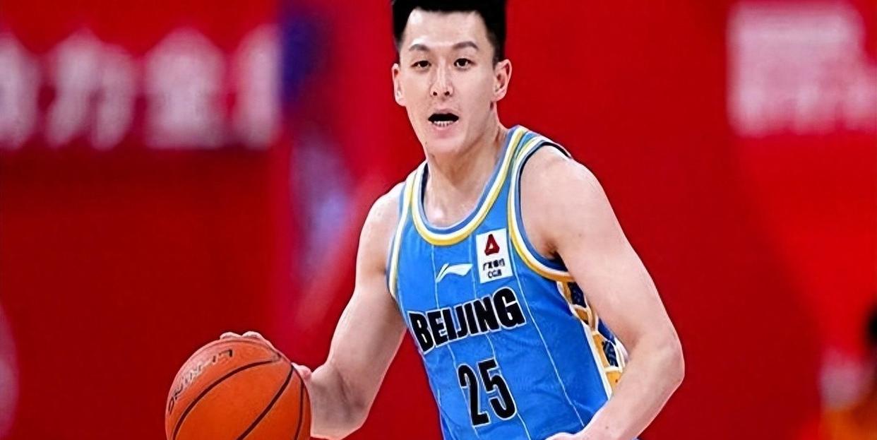 清晨北京首钢调整名单以备欧篮联,更衣室发声环节打磨,目标明确,资深球员宣示担当的简单介绍 清晨北京首钢调整名单以备欧篮联,更衣室发声环节打磨,目标明确,资深球员宣示担当的简单介绍