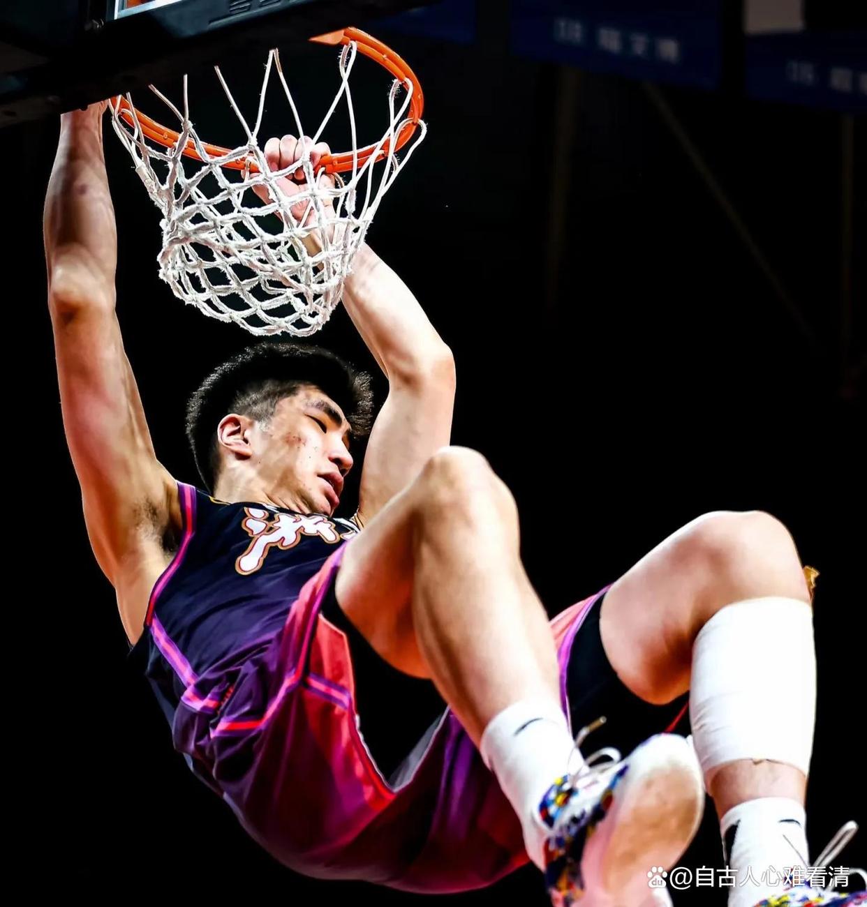 关于今晨体能课后，浙江稠州防线松动备战意大利杯，赛场秩序良好，赛季目标并未改变的信息