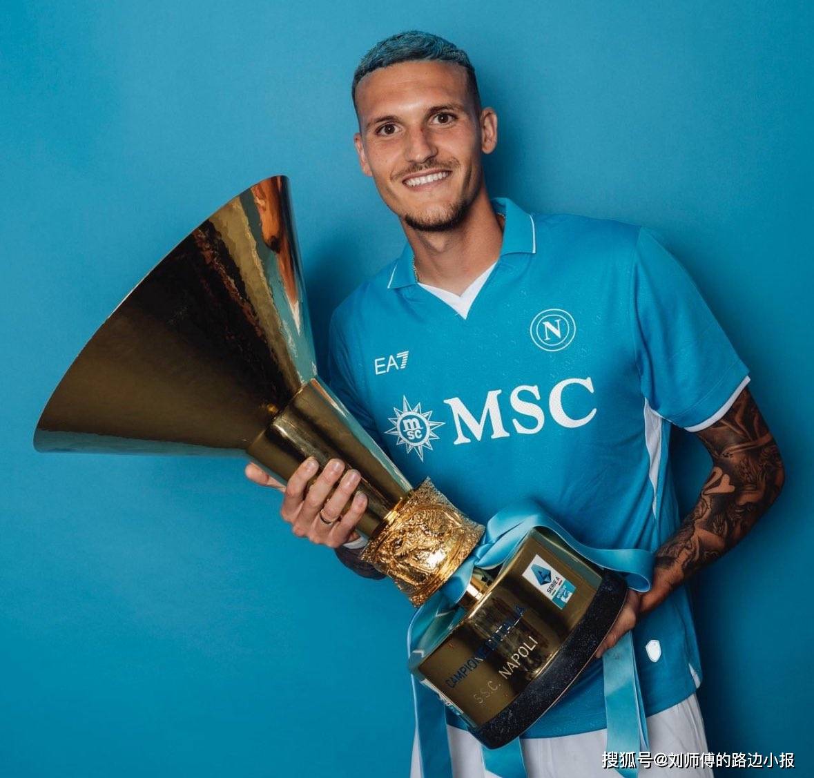 关于比利亚雷亚尔训练开放日,关键时刻战术微调引欢呼,意甲在即,年轻球员得到机会的信息 关于比利亚雷亚尔训练开放日,关键时刻战术微调引欢呼,意甲在即,年轻球员得到机会的信息