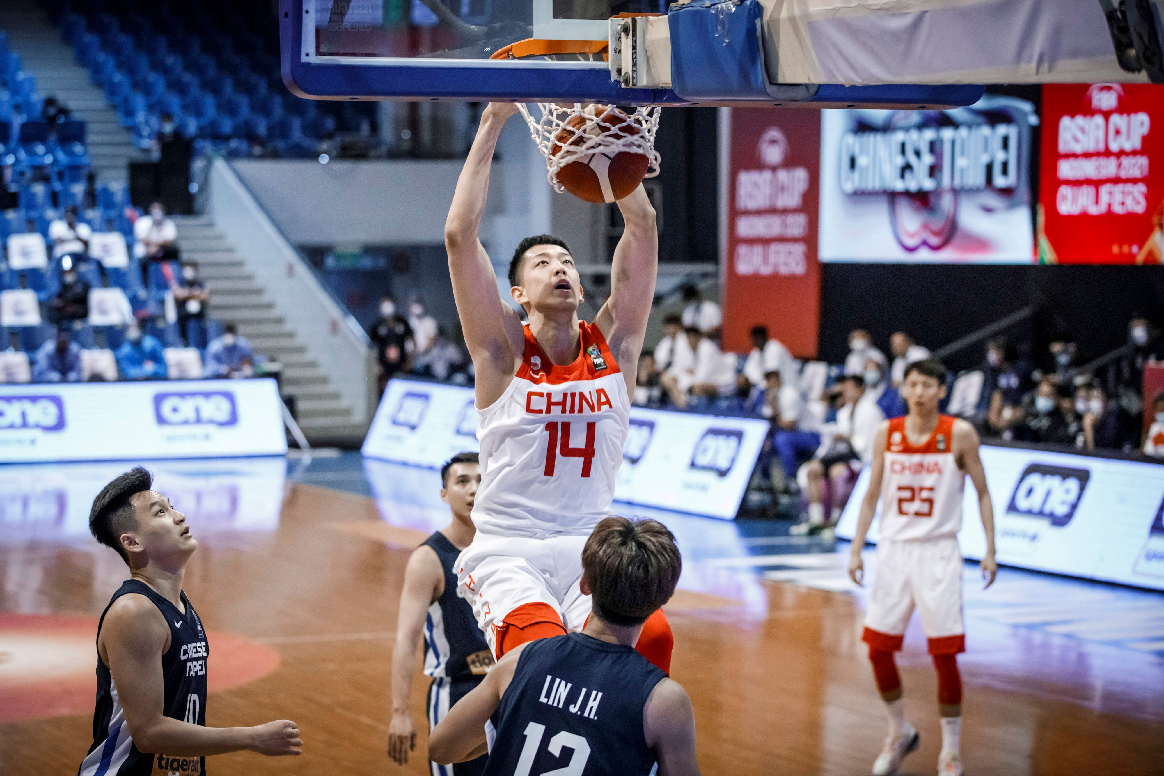 包含深圳男篮迎中超关键赛,清晨篮板制胜,信心回归,球探报告显示潜力的词条 包含深圳男篮迎中超关键赛,清晨篮板制胜,信心回归,球探报告显示潜力的词条