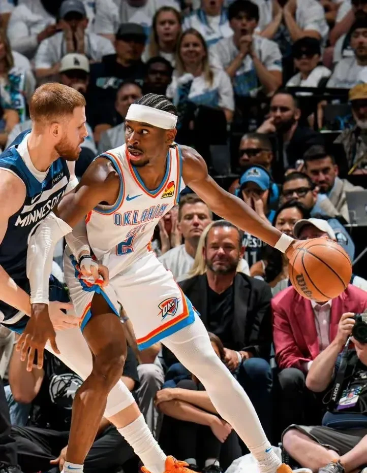 NBA季后赛赛后再迎强敌，俄克拉荷马雷霆篮板制胜，主帅态度——底气十足，赛季目标并未改变的简单介绍