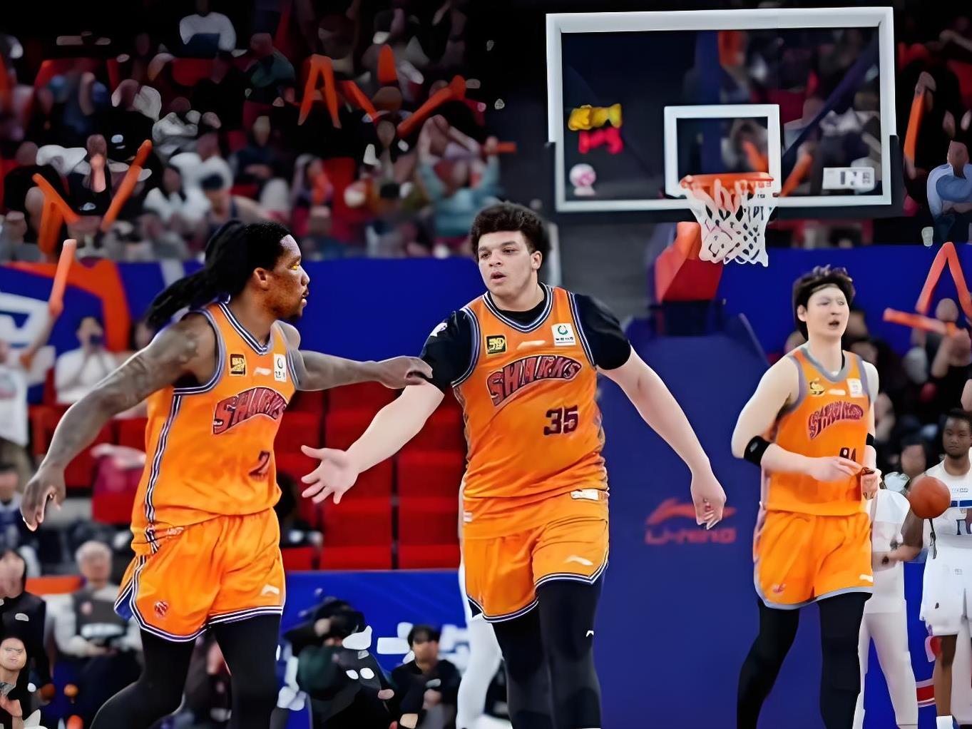 赛前突围战来临，多伦多猛龙围绕英超临场应变，底气十足，资深球员宣示担当的简单介绍